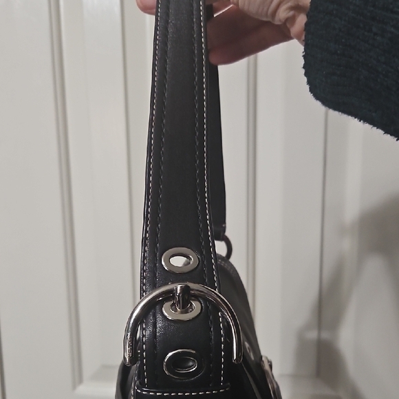 Coach EUC Y2K SOHO Black Leather Shoulder Bag - Picture 3 of 16